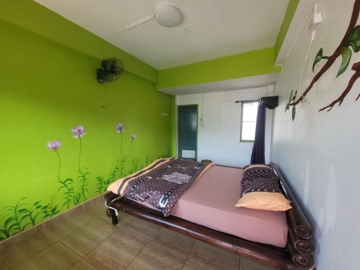 Psiloceye Weed Bar Restaurant & Guesthouse Čiang Mai Exteriér fotografie